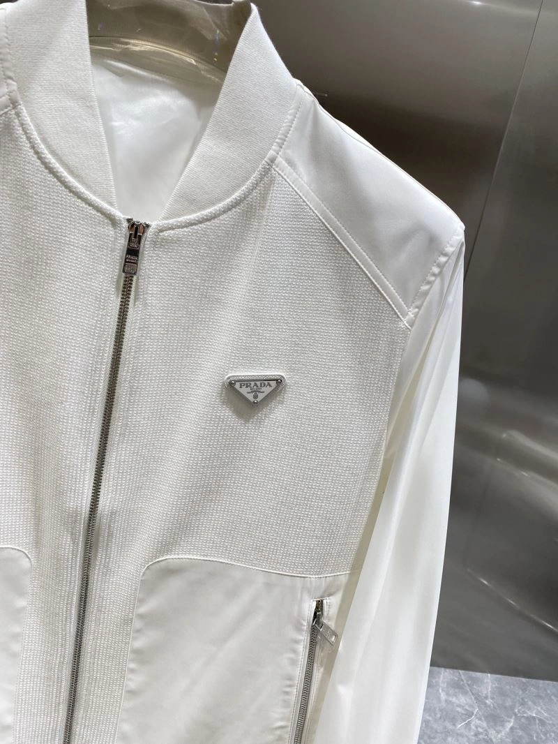 Unisex Prada Outwear 170222