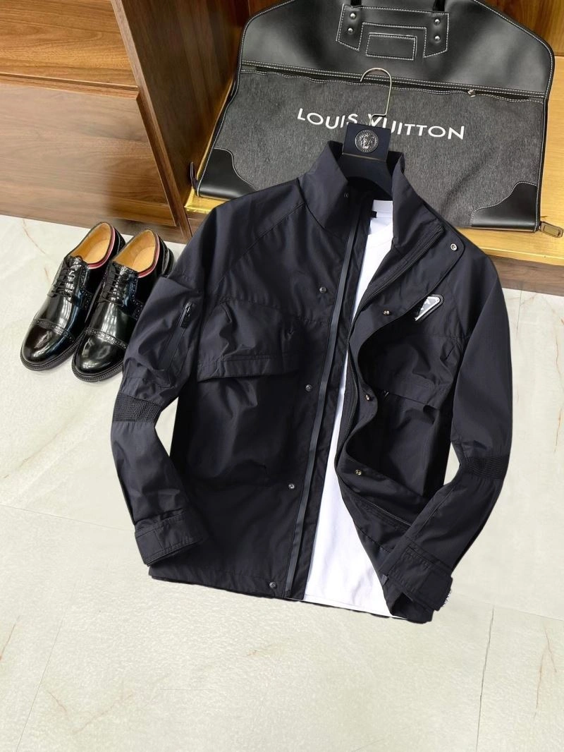 Durable Prada Outwear 170208