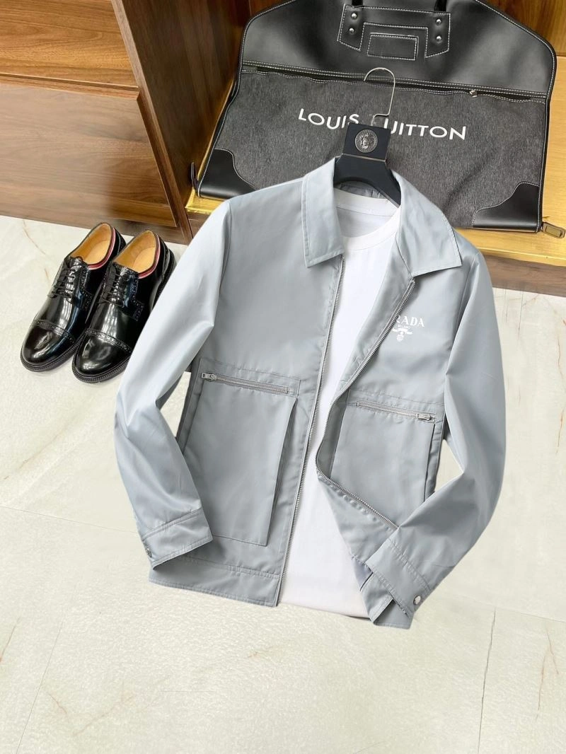 Prada Outwear OnTrend 170218