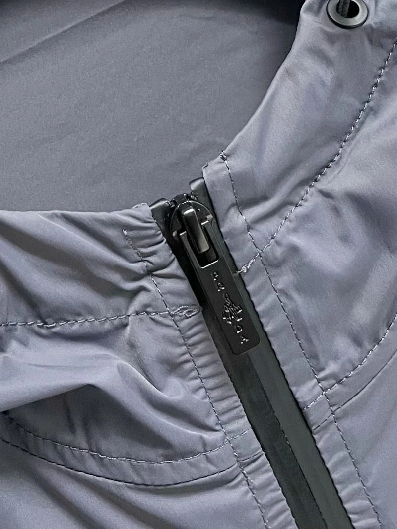 Prada Outwear Unisex 170232
