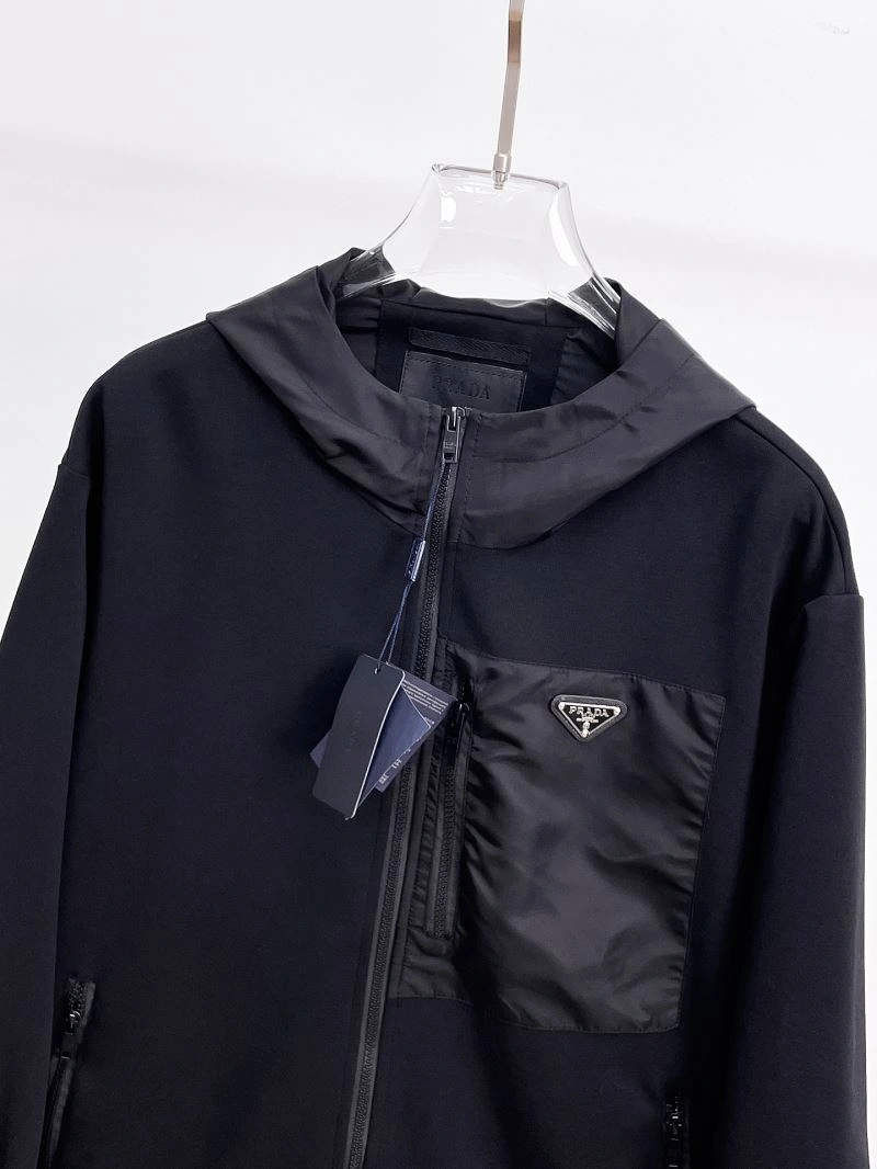 Vibrant Prada Outwear 170195