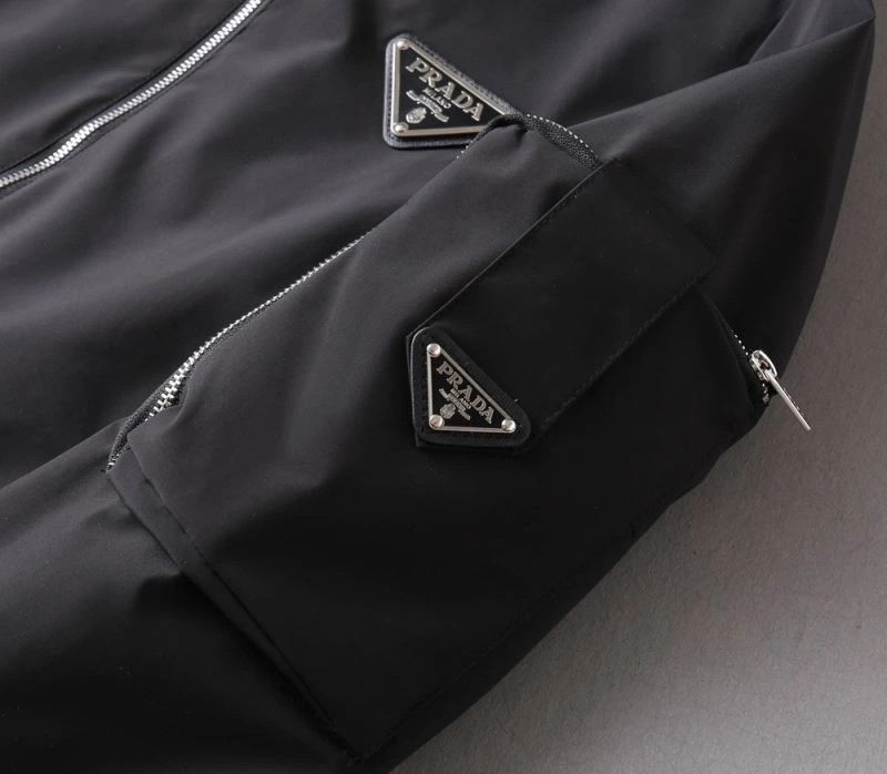 Durable Prada Outwear 170179