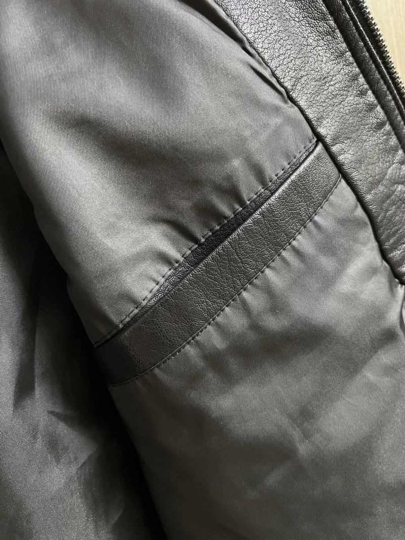 Durable Prada Outwear 170183