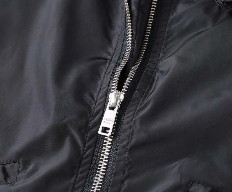 Effortless Prada Outwear 170178