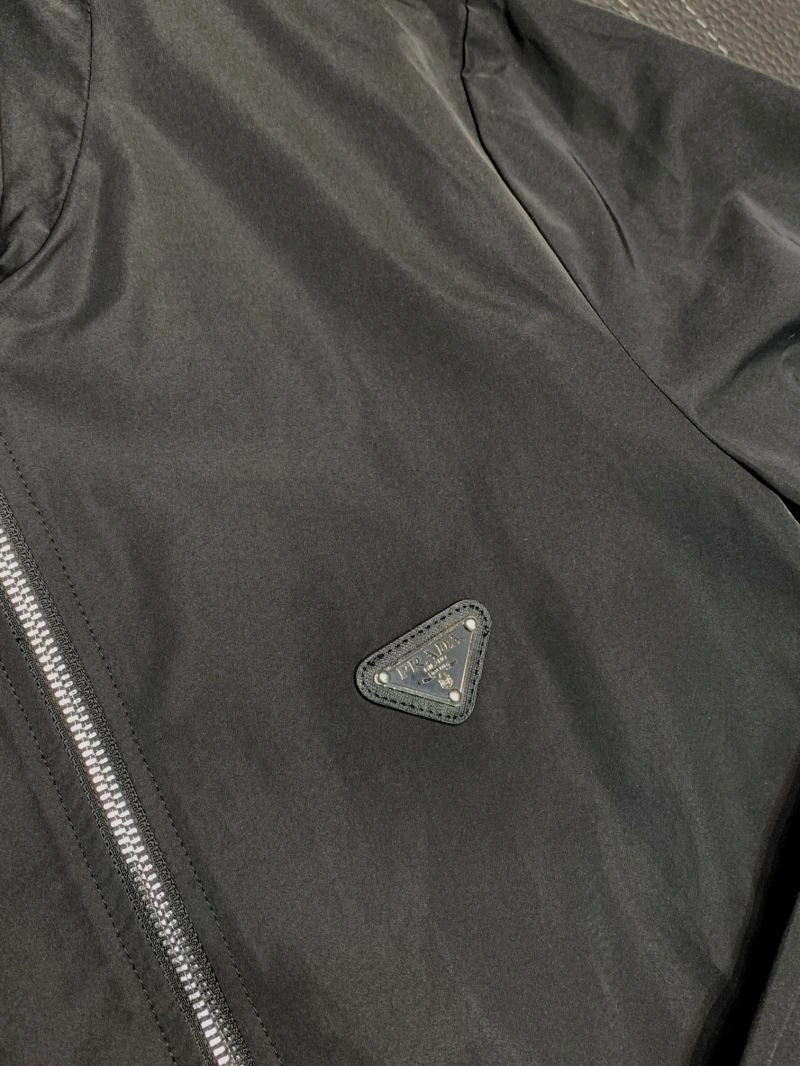 Comfortable Prada Outwear 170237