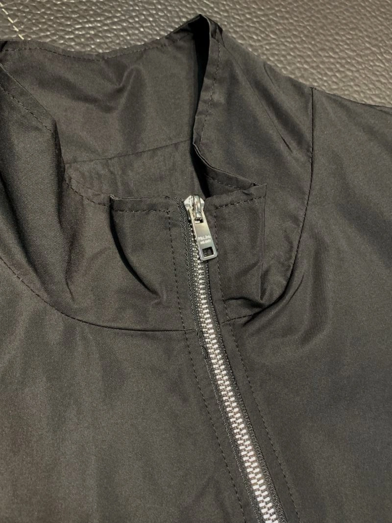 Comfortable Prada Outwear 170237