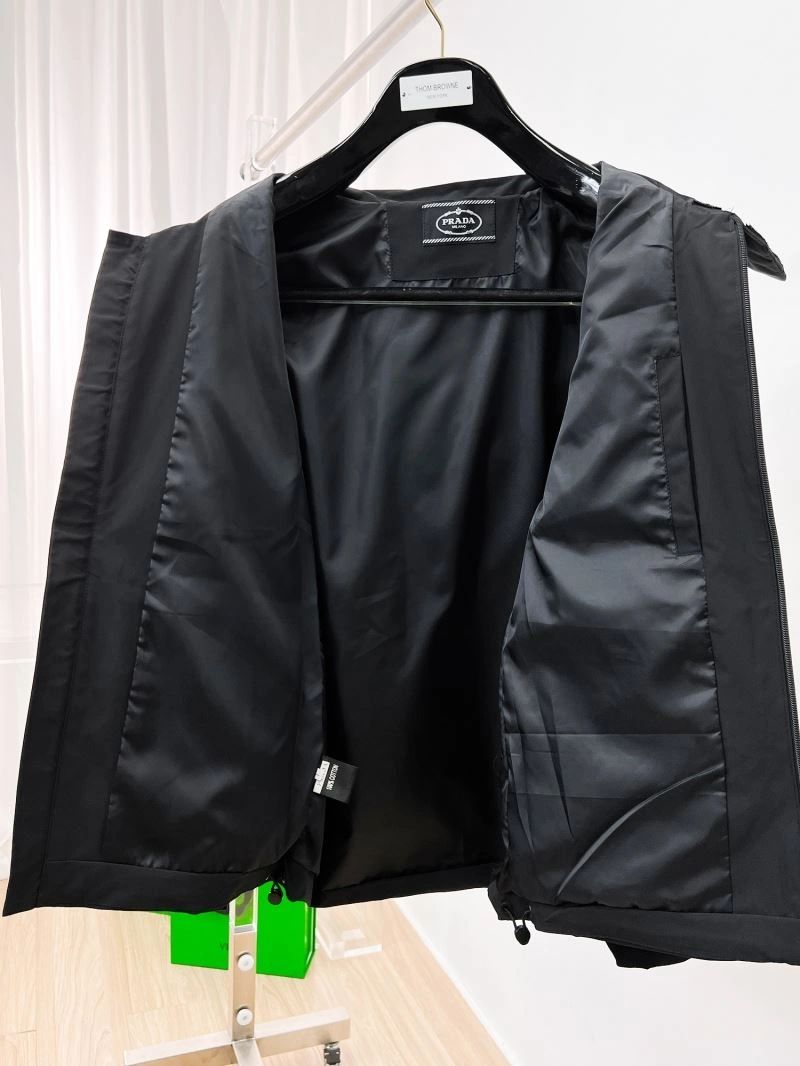 Lightweight Prada Outwear 170191
