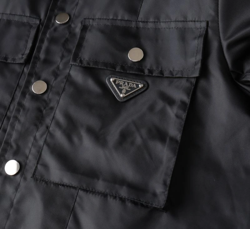 Effortless Prada Outwear 170143