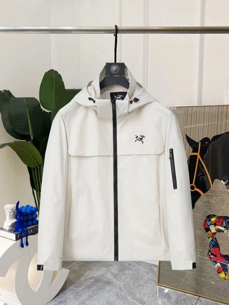 ZipUp Prada Outwear 170140