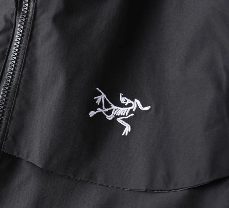 ZipUp Prada Outwear 170140