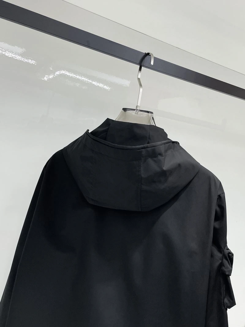 Breathable Prada Outwear 170148