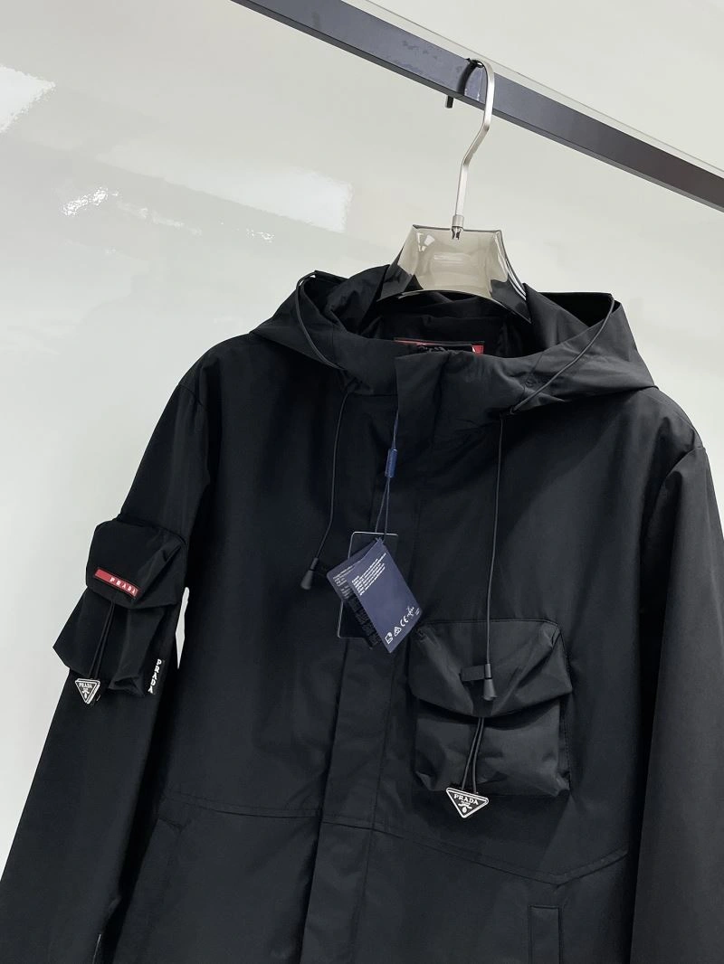 Breathable Prada Outwear 170148
