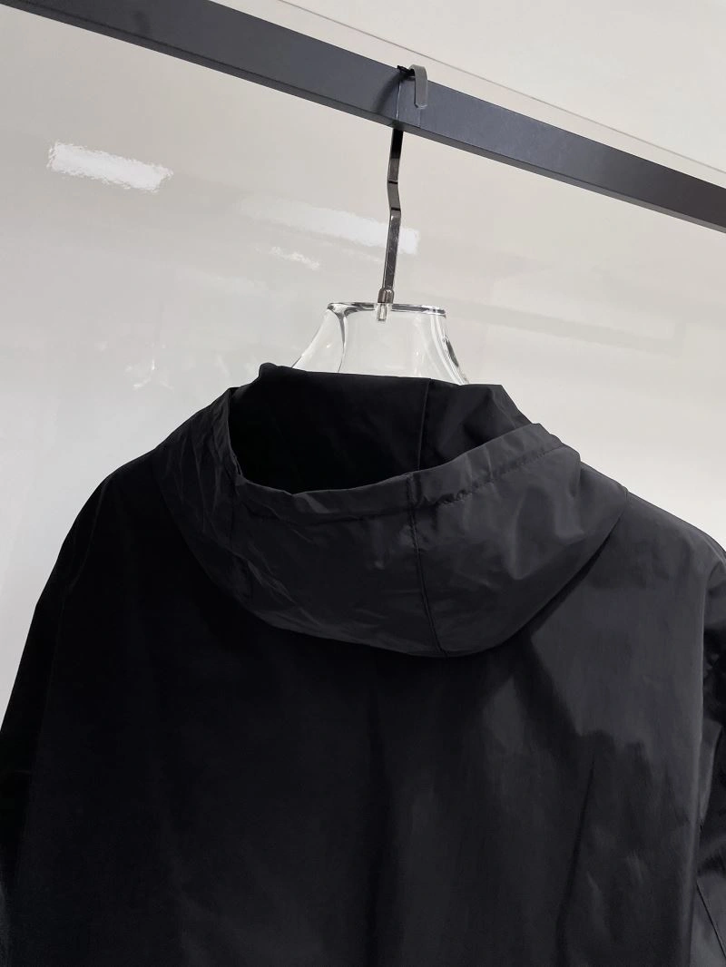 Elegant Prada Outwear 170111
