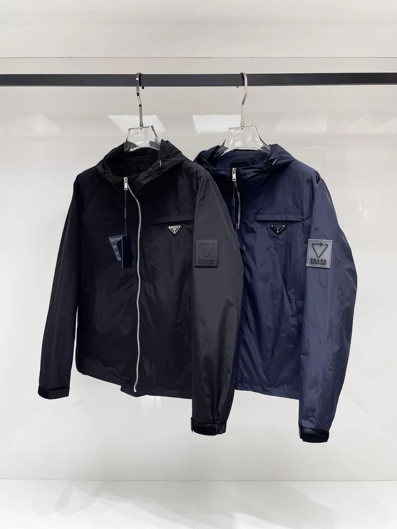 Elegant Prada Outwear 170111
