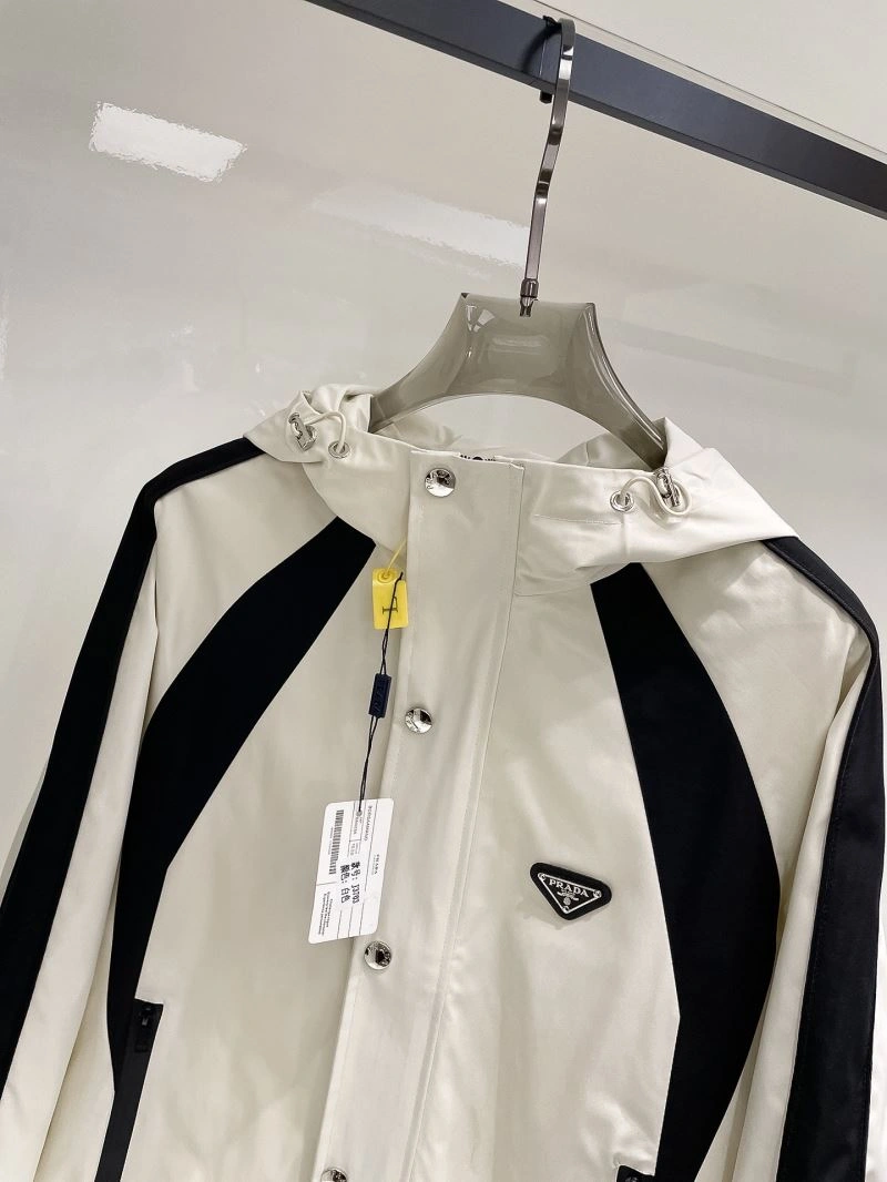 Prada Outwear Youthful 170096