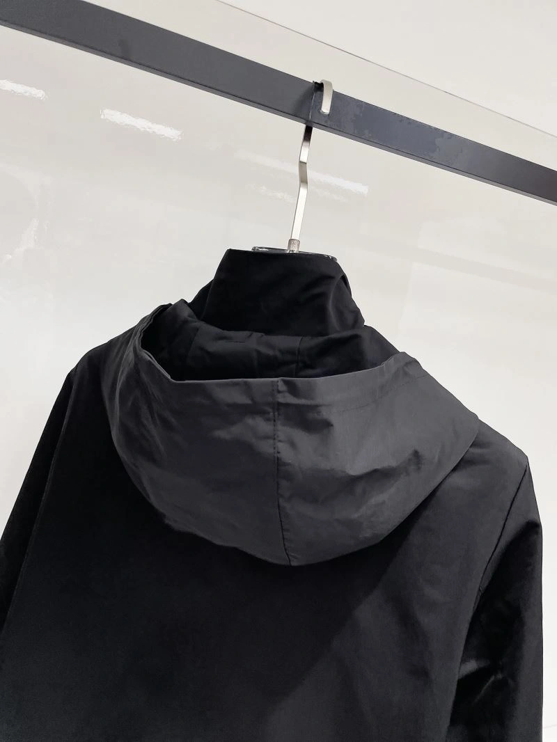 Breathable Prada Outwear 170089