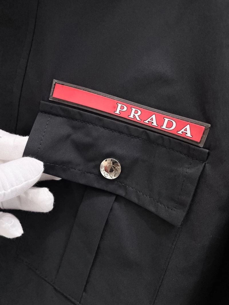 Breathable Prada Outwear 170089