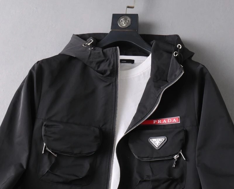 Breathable Prada Outwear 170074