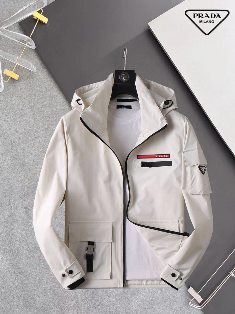 Vibrant Prada Outwear 170064