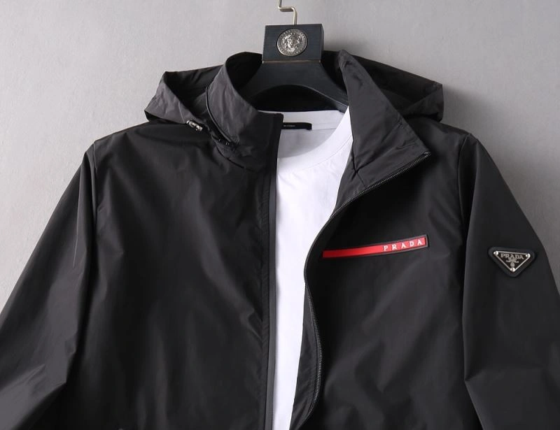 Snug Prada Outwear 170106