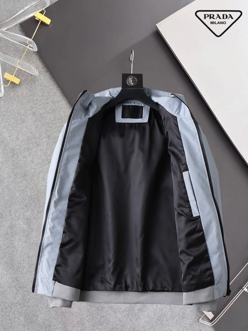 Casual Prada Outwear 170131