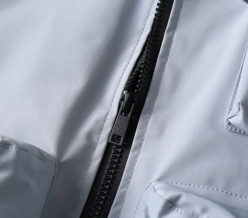 Casual Prada Outwear 170131