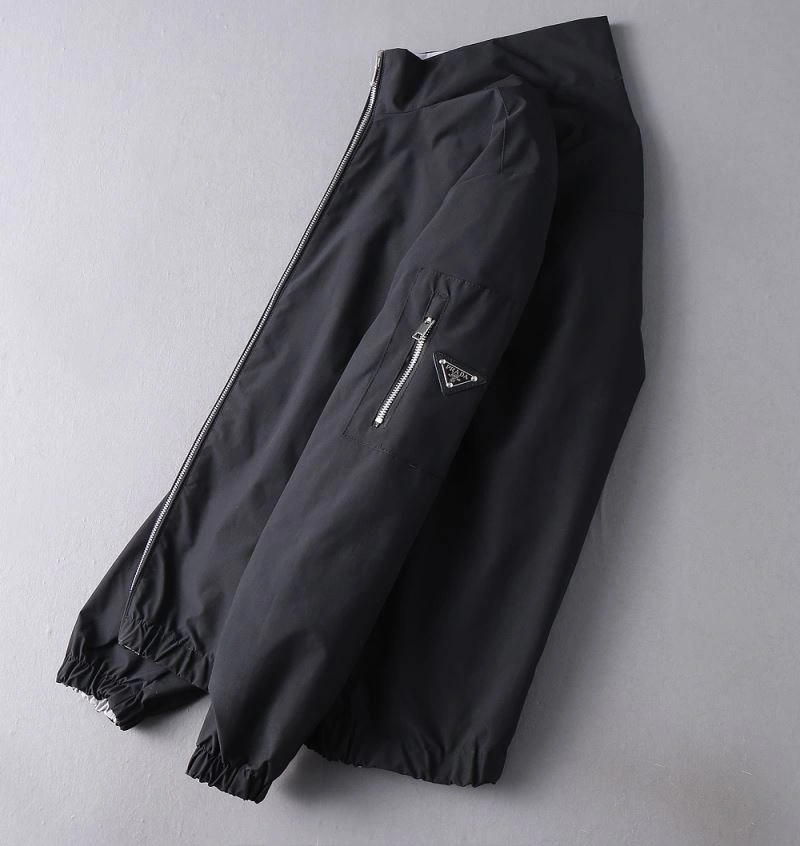 Durable Prada Outwear 170086