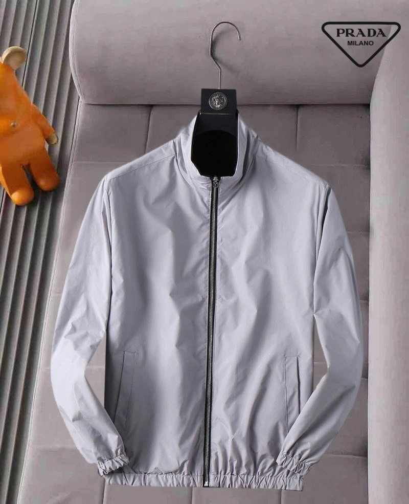 Durable Prada Outwear 170086