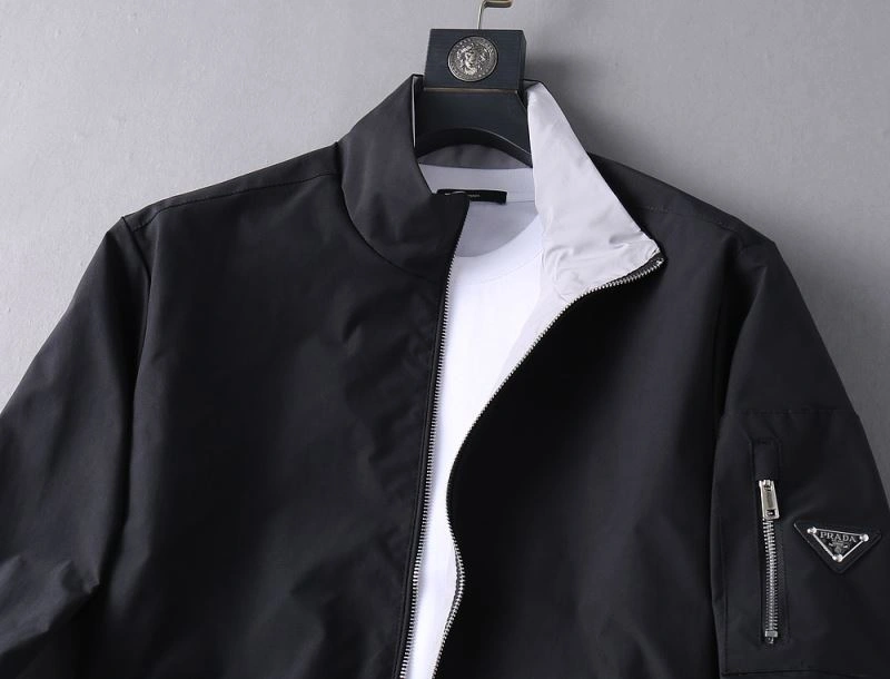 Durable Prada Outwear 170086