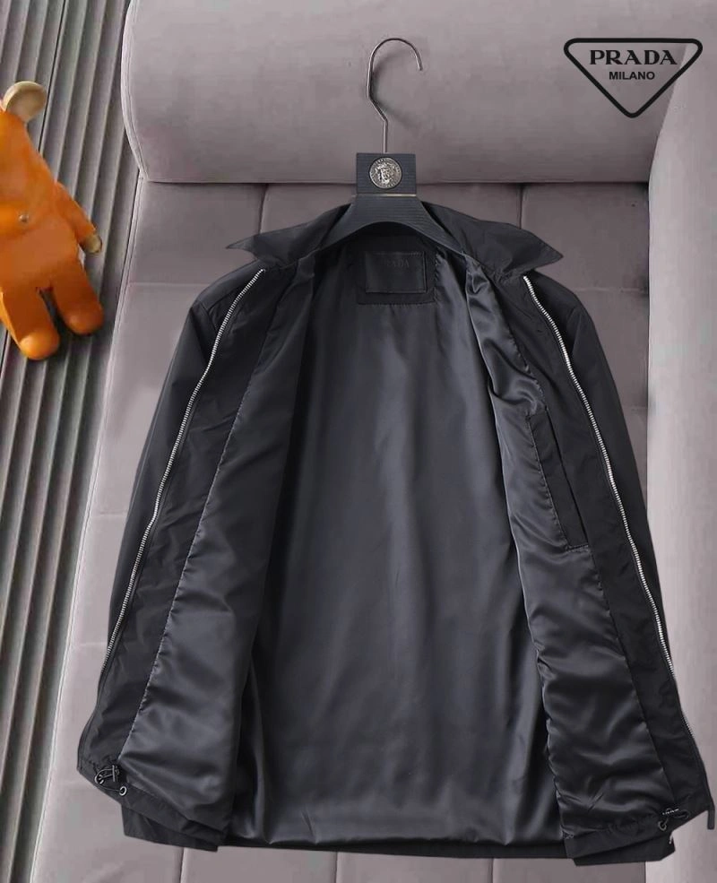 Vibrant Prada Outwear 170039