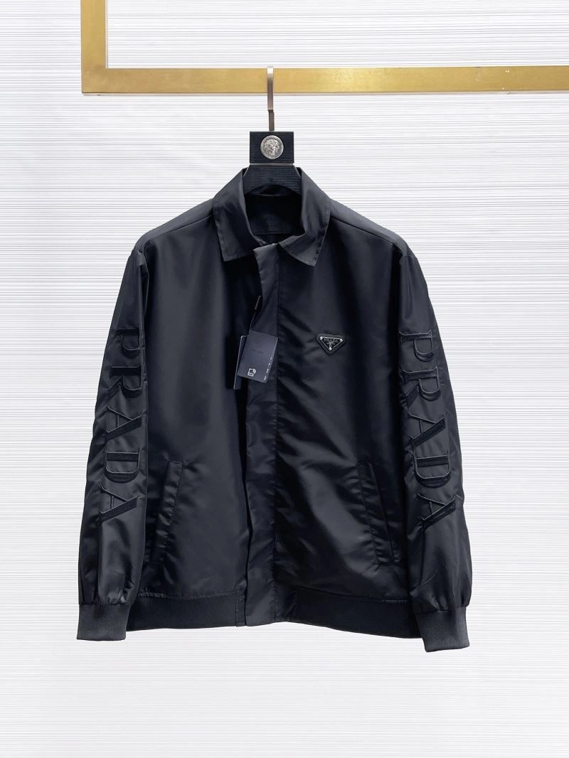 Comfortable Prada Outwear 170075