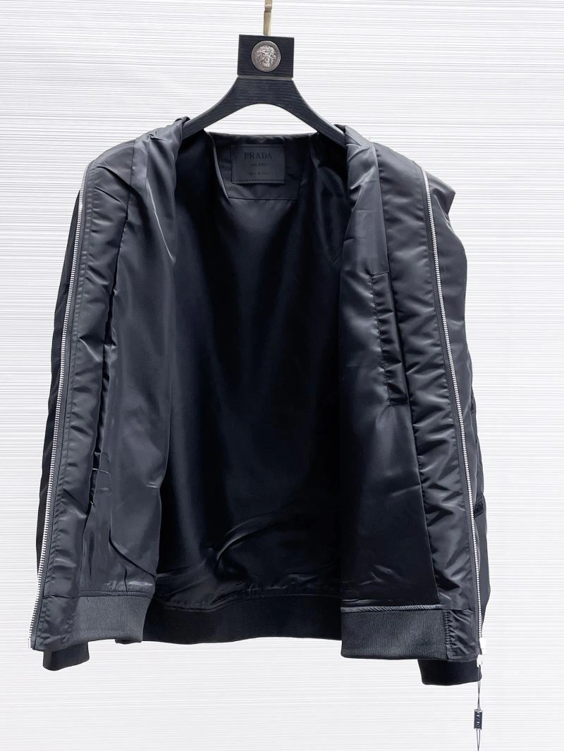 Comfortable Prada Outwear 170075