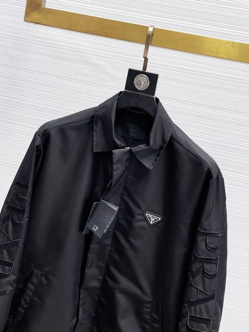 Comfortable Prada Outwear 170075