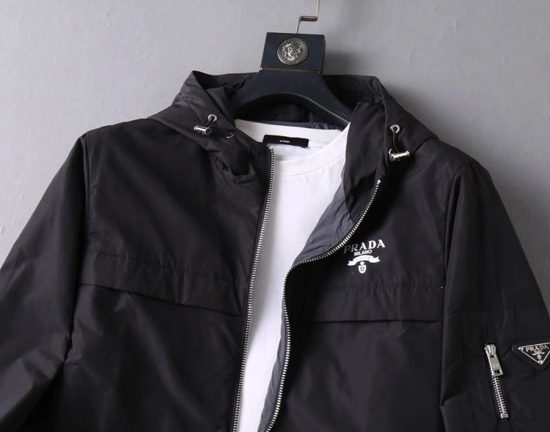 Prada Outwear Youthful 170030
