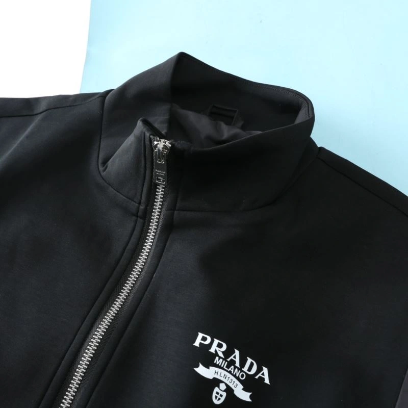 Vibrant Prada Outwear 170052