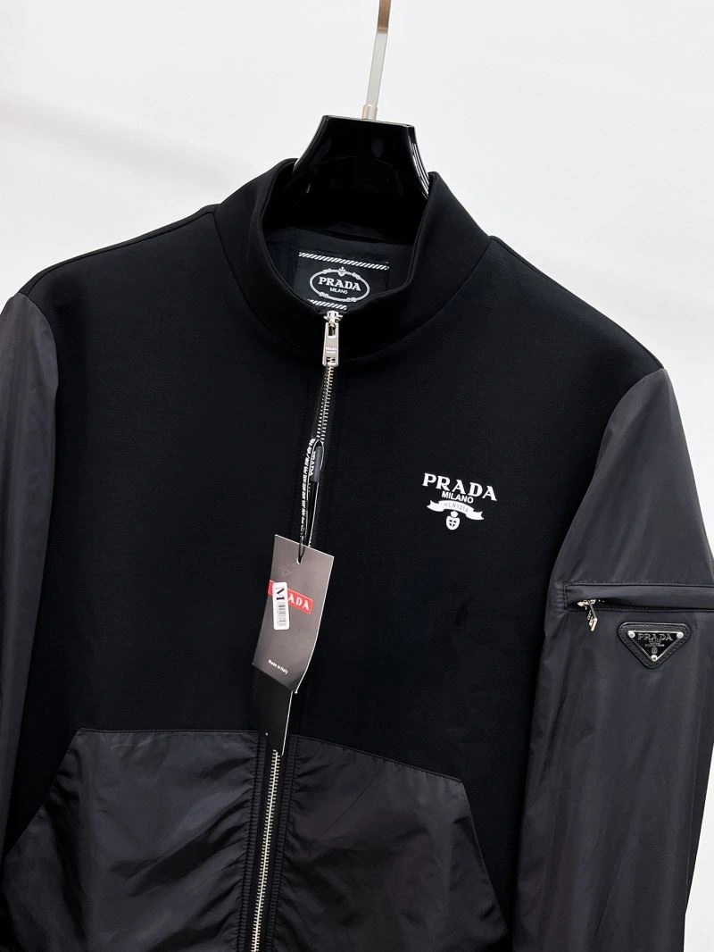 Prada Outwear Sleek 170018