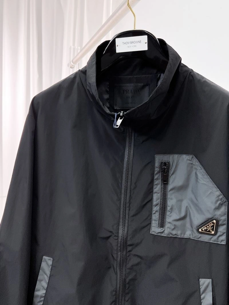 Durable Prada Outwear 169989