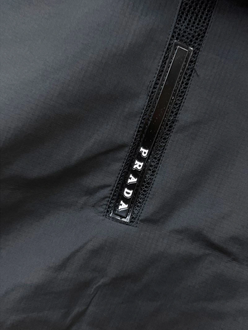 Prada Outwear Unisex 169990