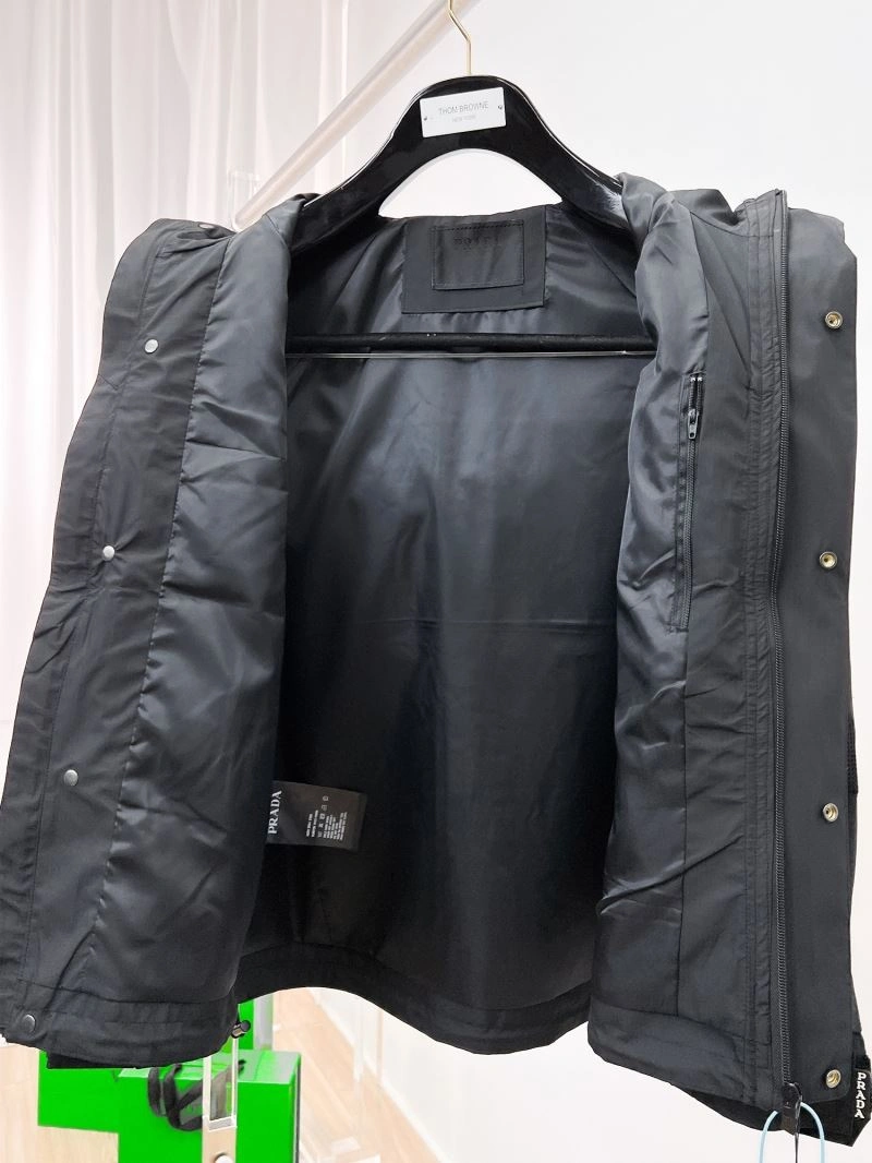 Prada Outwear Unisex 169990