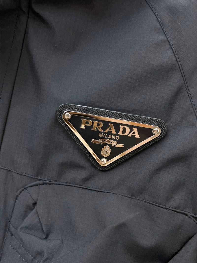 Prada Outwear Unisex 169990