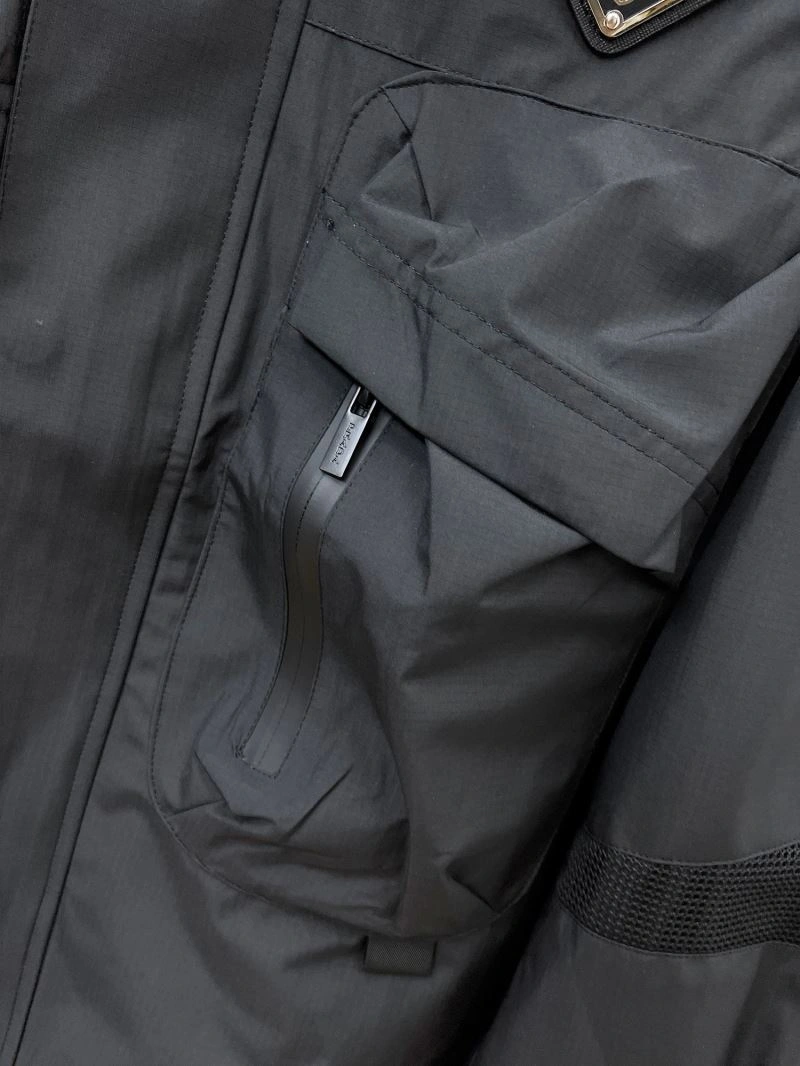 Prada Outwear Unisex 169990