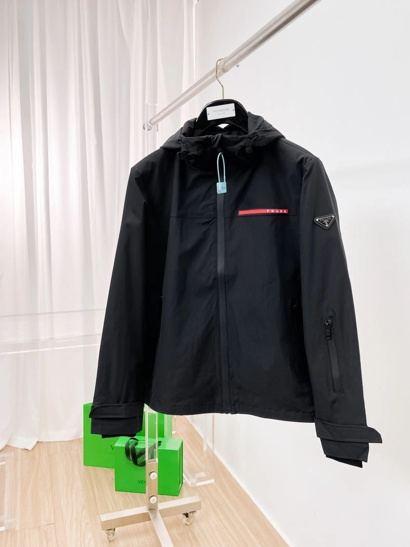Stylish Prada Outwear 169977