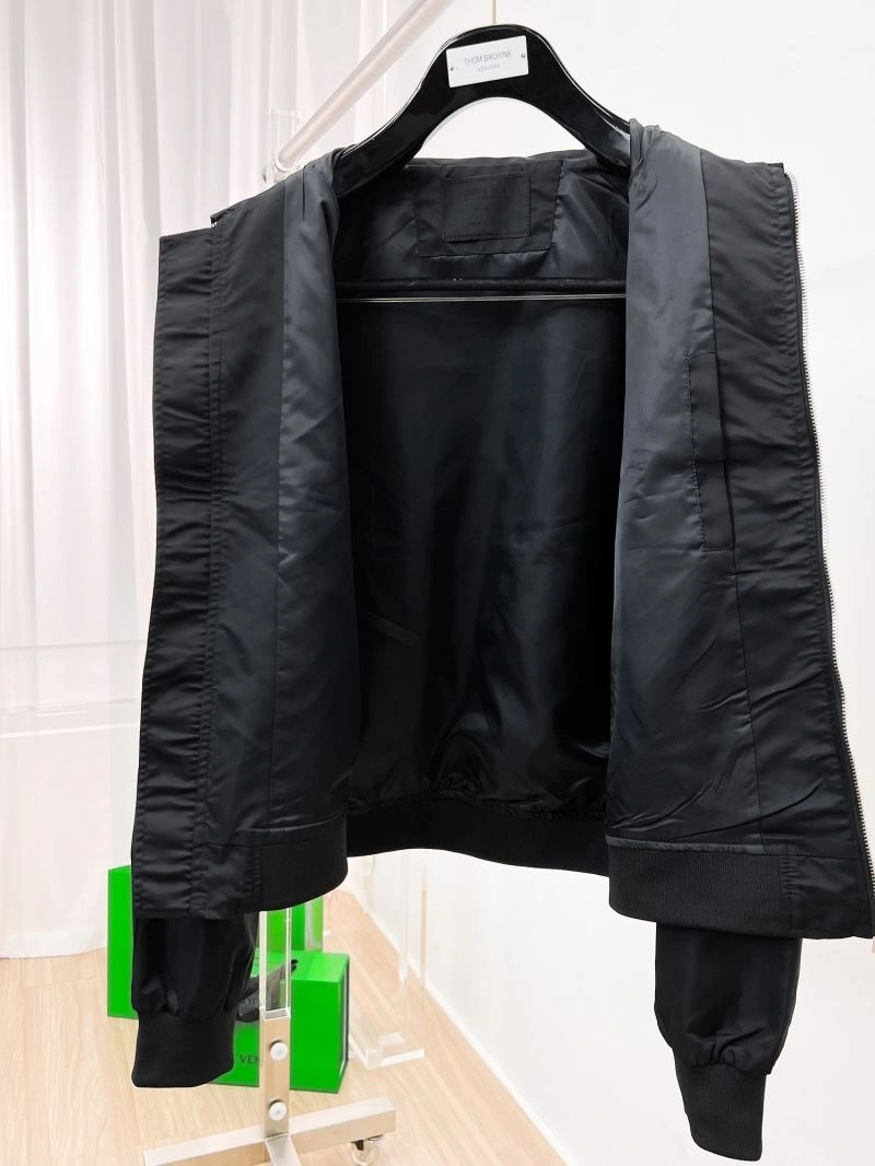 Supportive Prada Outwear 169987