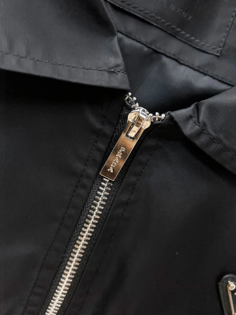 Supportive Prada Outwear 169987