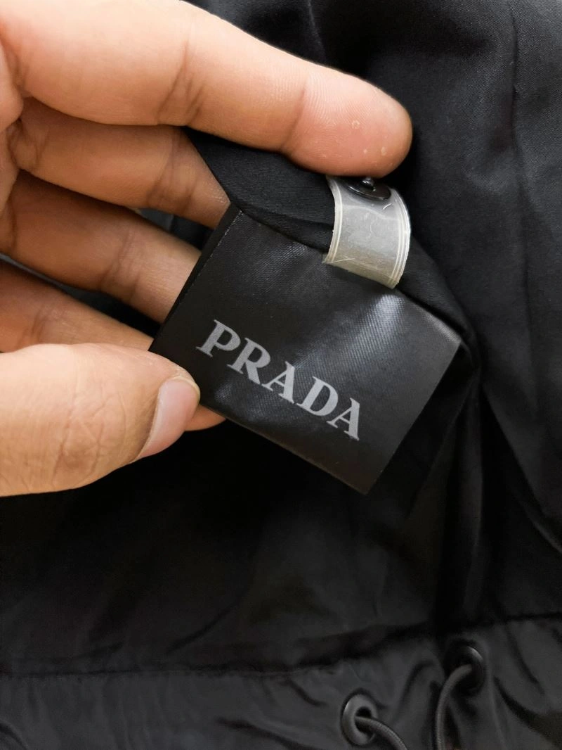 Original Prada Outwear 169986