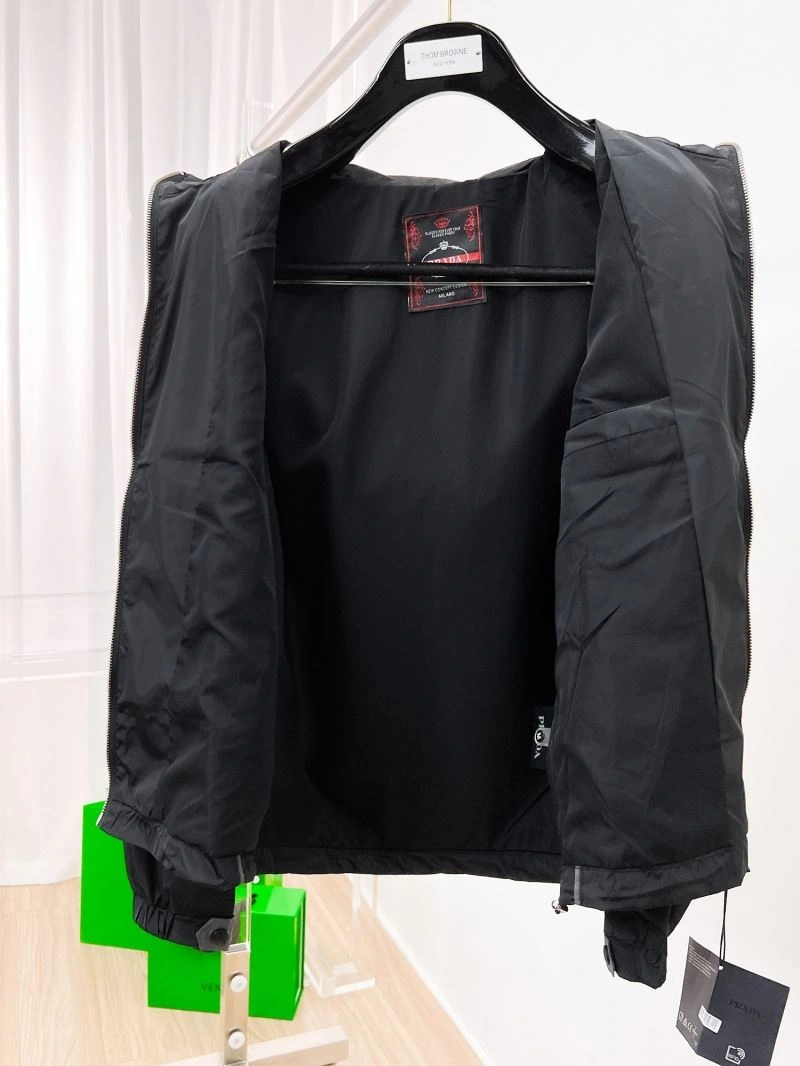 Original Prada Outwear 169986