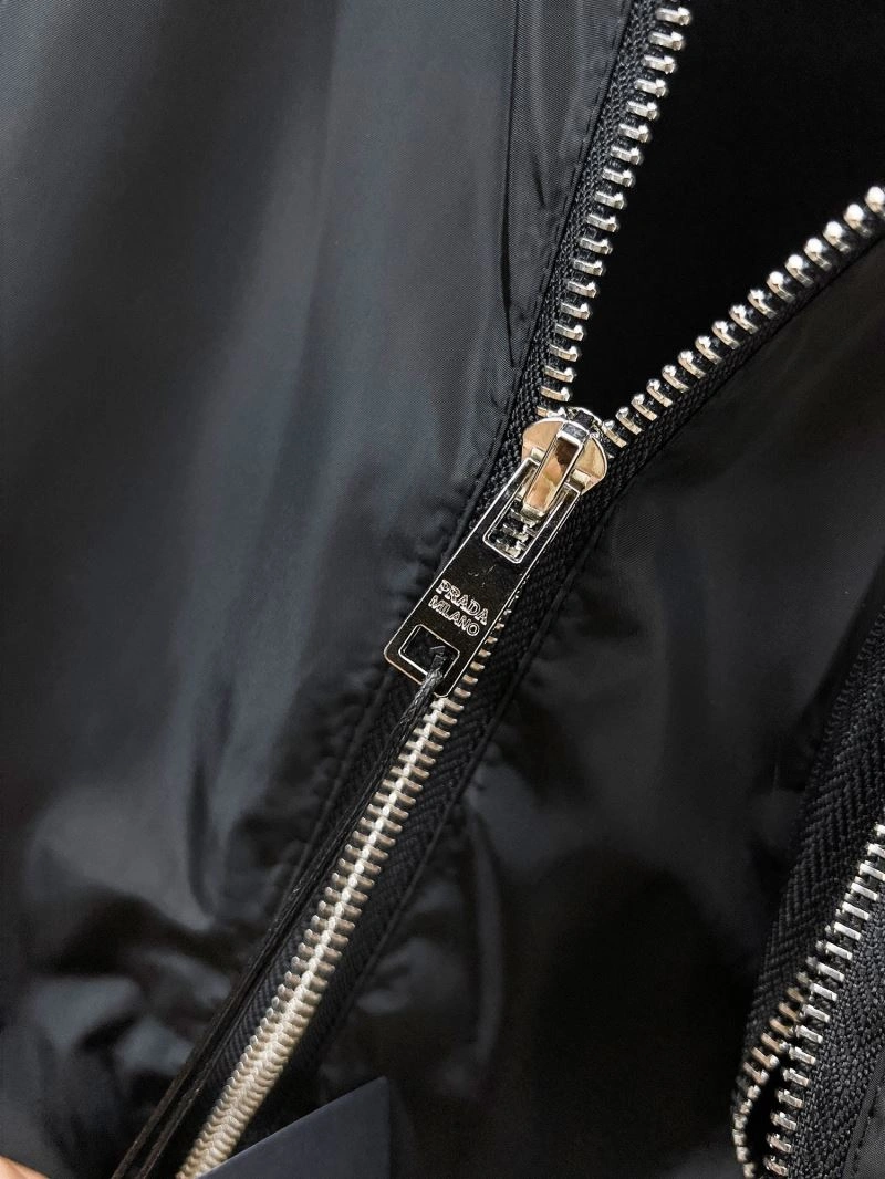 Original Prada Outwear 169986