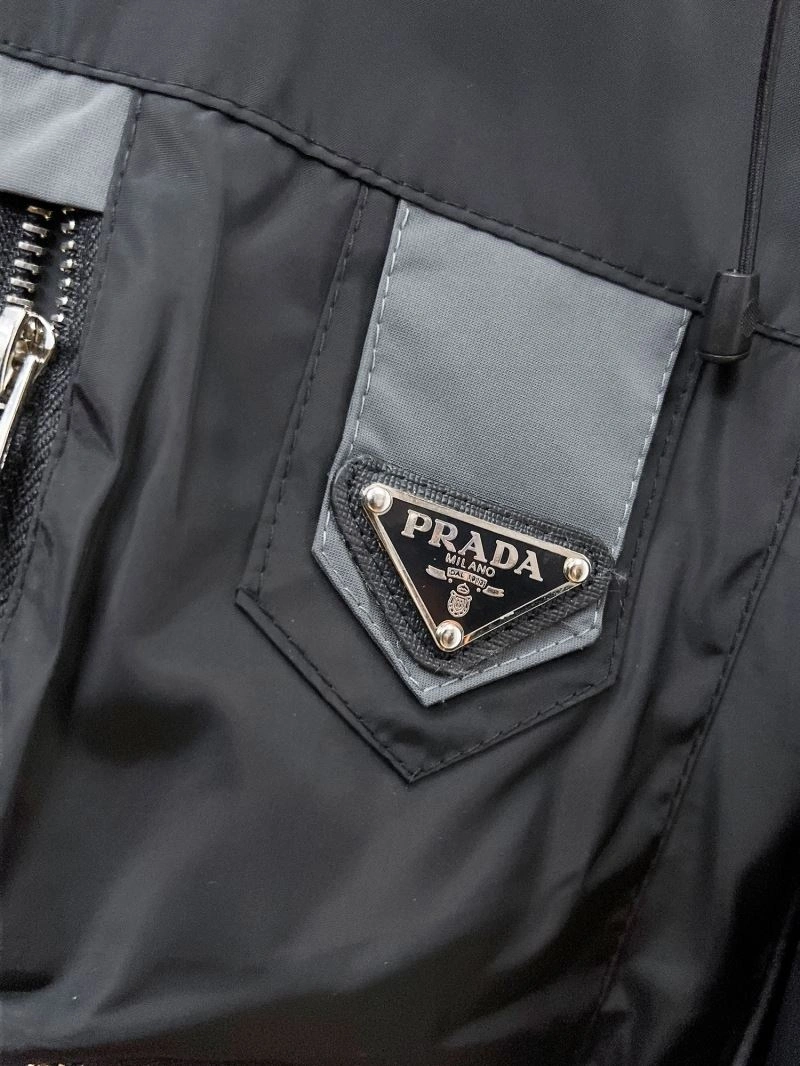 Original Prada Outwear 169986