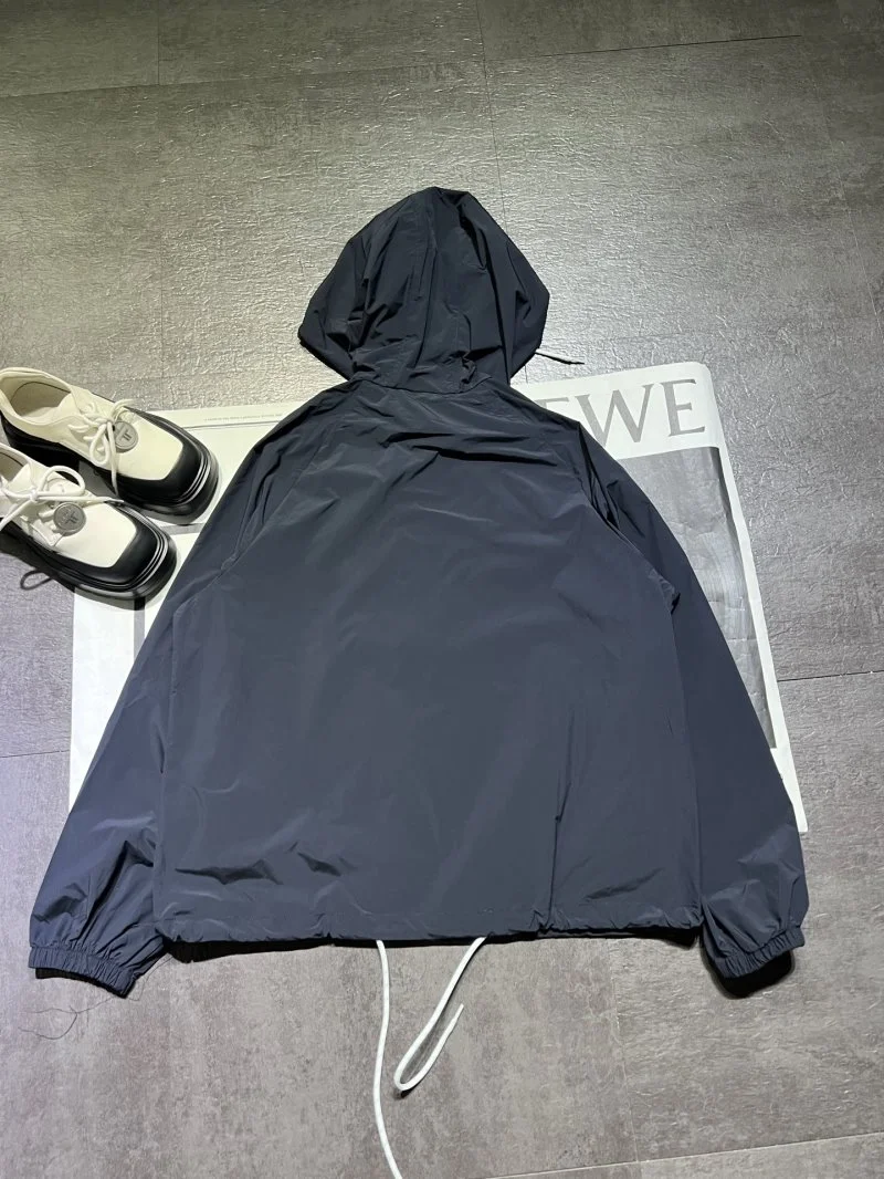 Prada Outwear TimelessDesign 166137