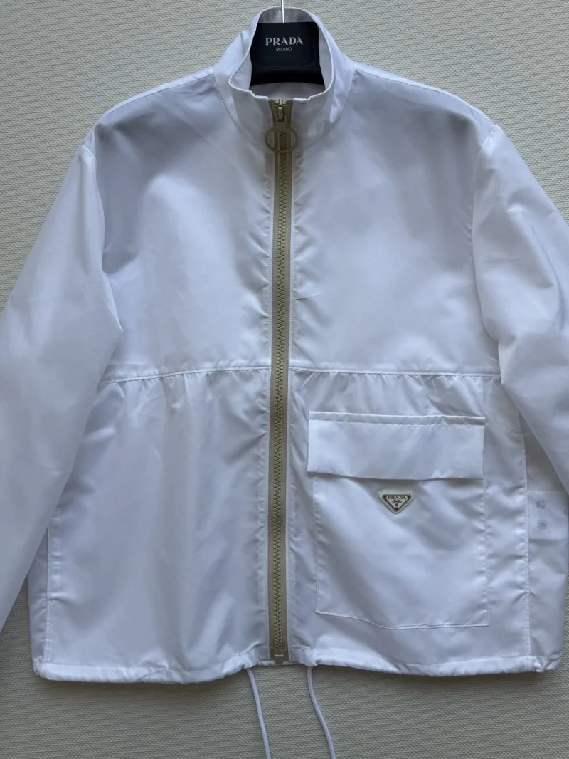 Durable Prada Outwear 166128